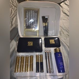 NWOT Estée Lauder Make Up Bundle Box